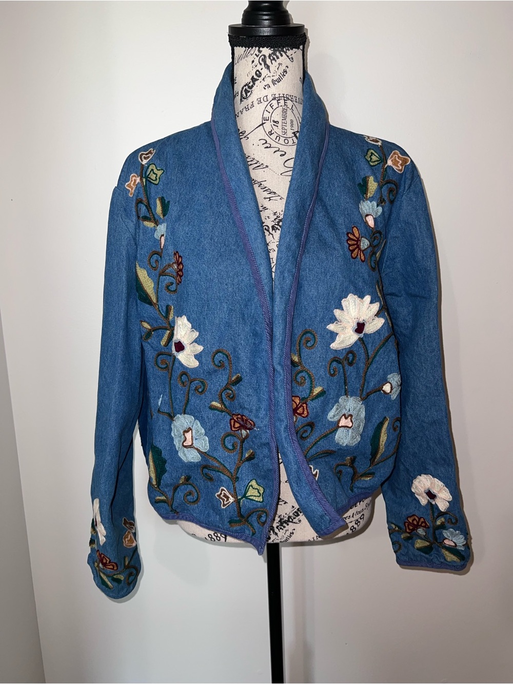 Vintage Shaver Lake Floral Embroidered Chambray Denim Open Jacket Size Large